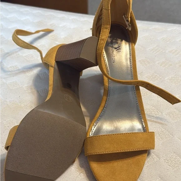 Worthington Women's Mustard Block Heels - Picture 2 of 3